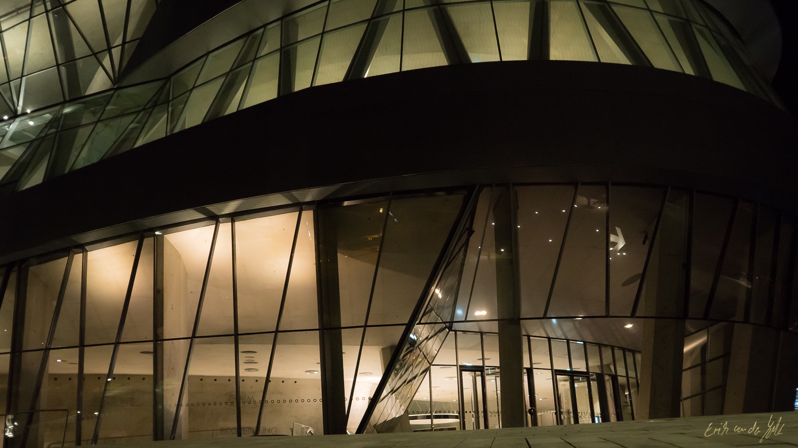Mercedes Benz Museum Stuttgart - Erik von der Goltz13